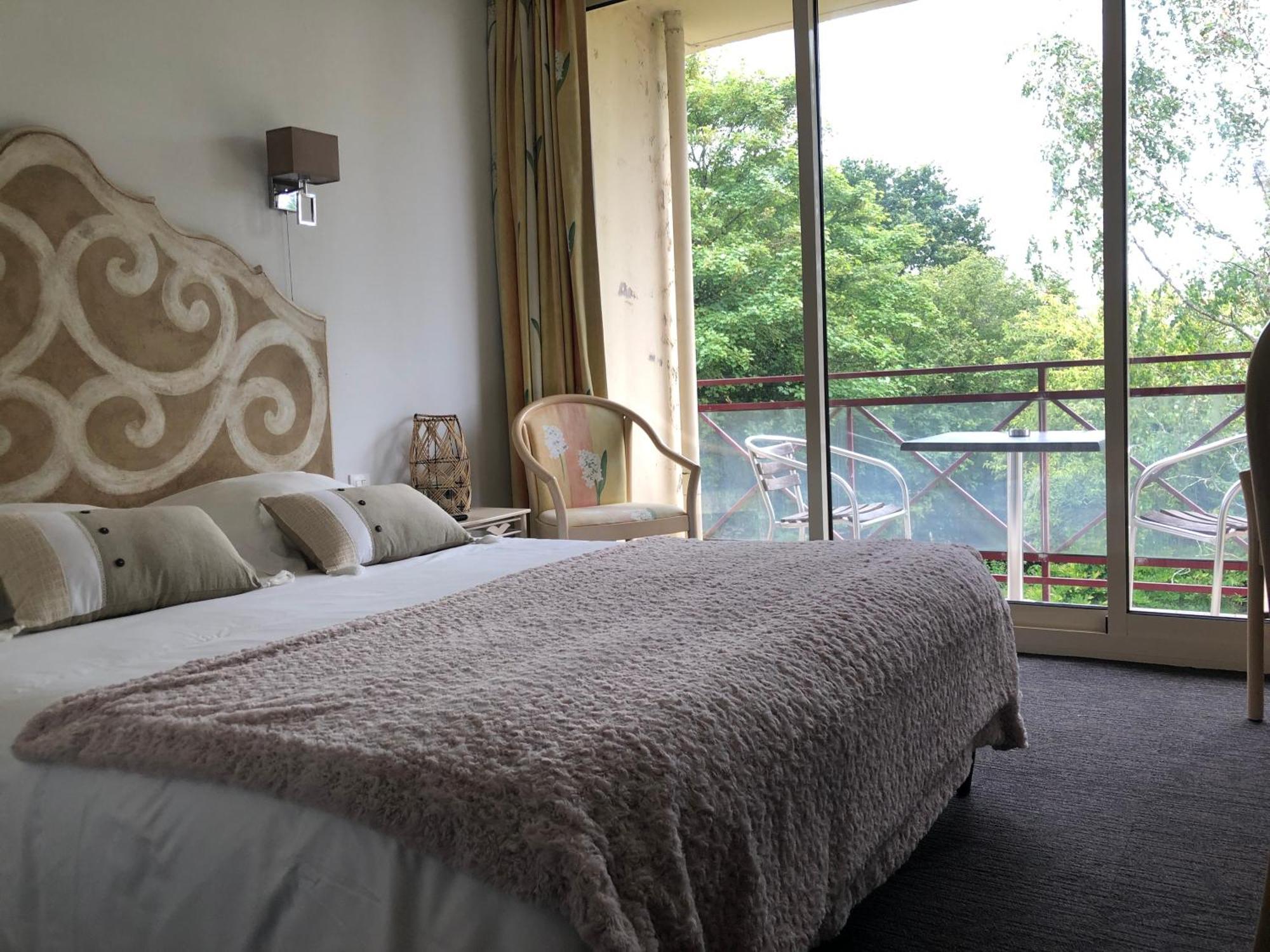 Auberge Saint Thegonnec Bagian luar foto