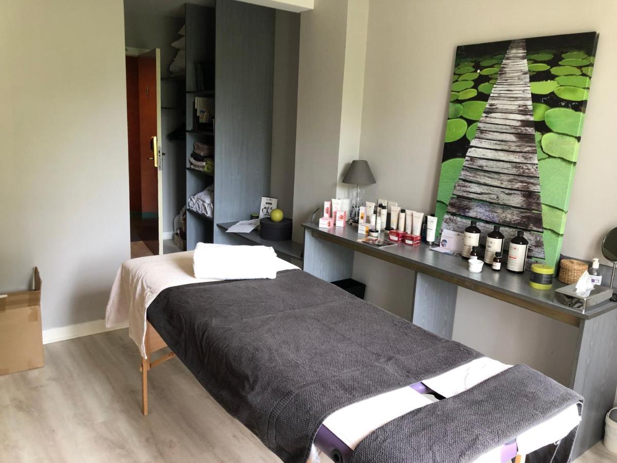 Auberge Saint Thegonnec Bagian luar foto